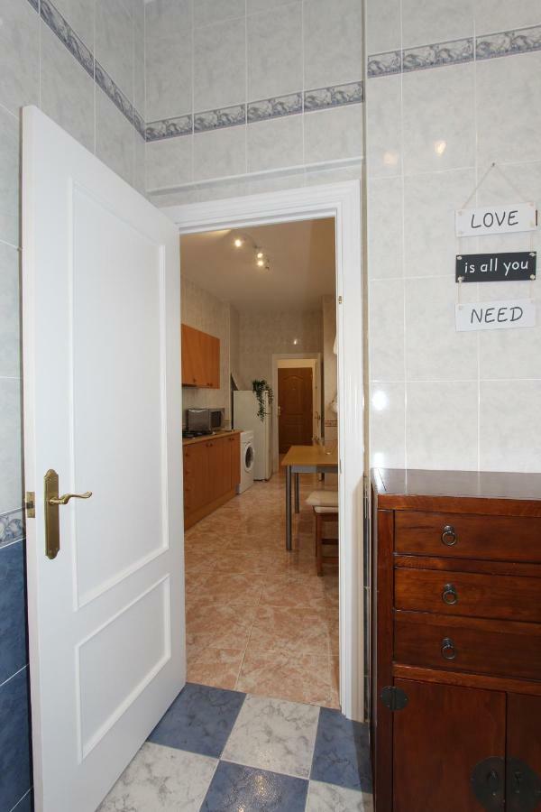 Apartamento Ollerias มาลากา ภายนอก รูปภาพ