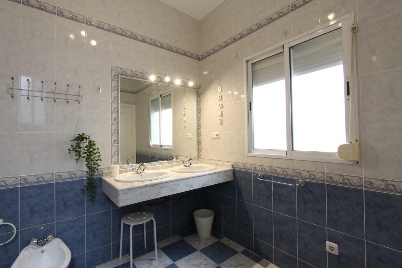 Apartamento Ollerias มาลากา ภายนอก รูปภาพ