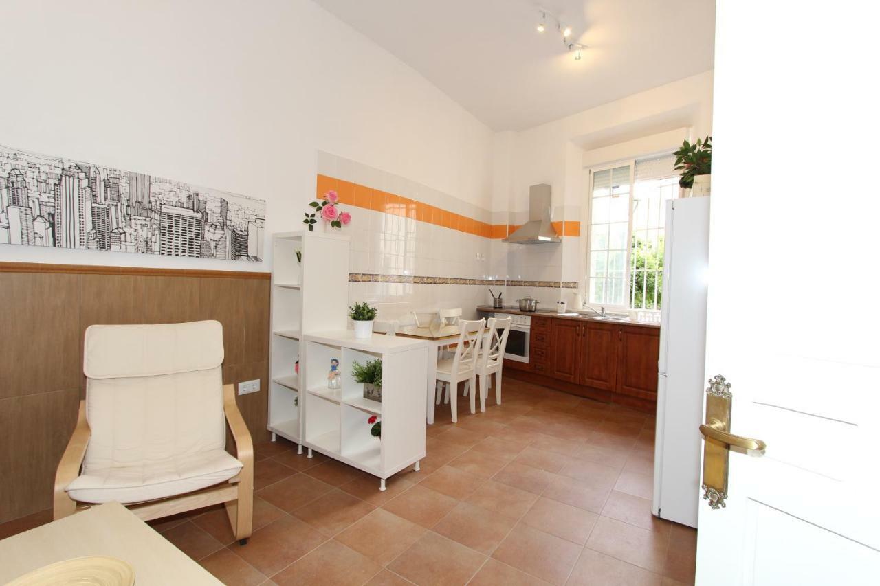 Apartamento Ollerias มาลากา ภายนอก รูปภาพ