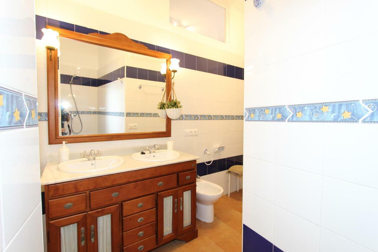Apartamento Ollerias มาลากา ภายนอก รูปภาพ