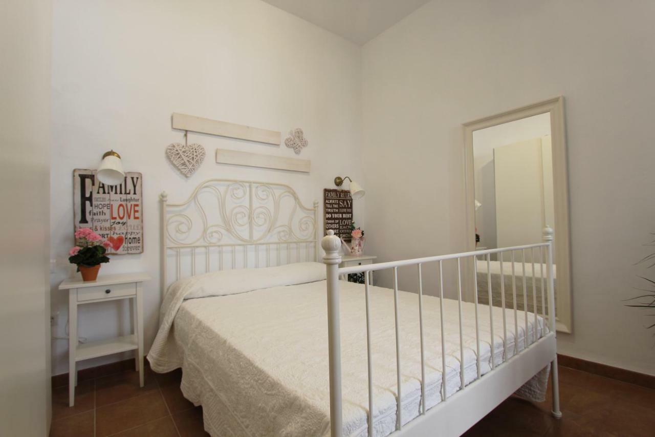 Apartamento Ollerias มาลากา ภายนอก รูปภาพ