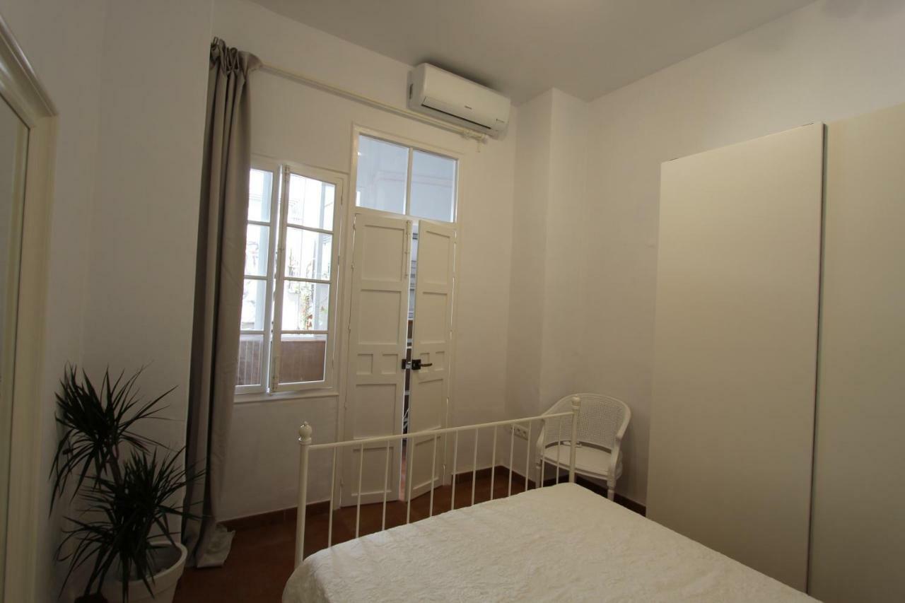 Apartamento Ollerias มาลากา ภายนอก รูปภาพ