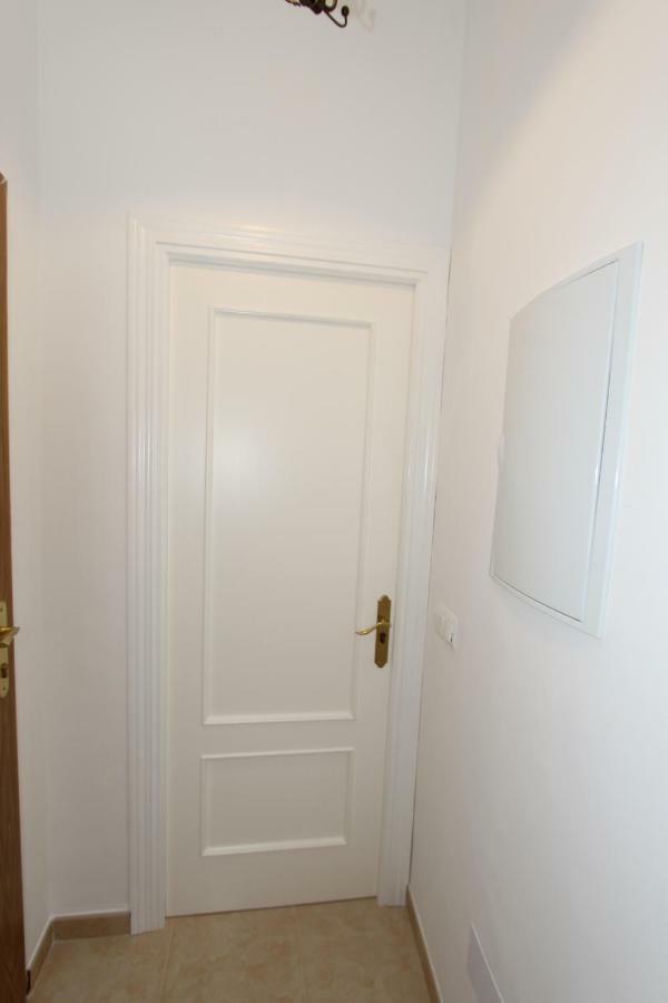 Apartamento Ollerias มาลากา ภายนอก รูปภาพ